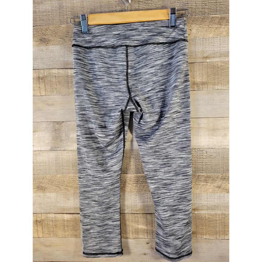 Andrew Marc New York black & white cropped capri leggings workout athletic SM